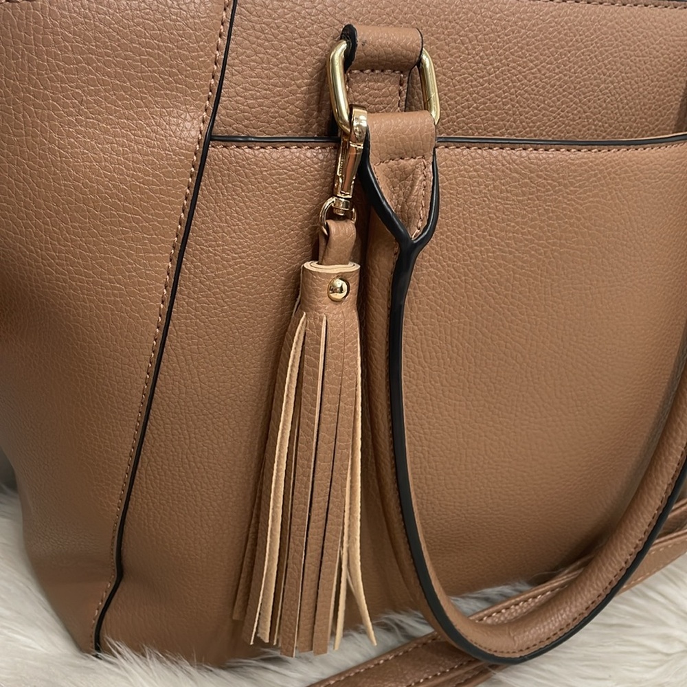 G.H BASS & CO Bag - Picture 3 of 14